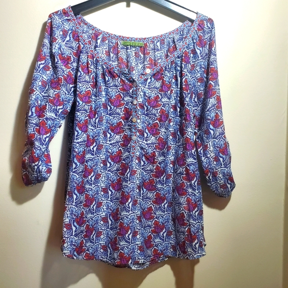 VELVET Floral Blouse boat neck style and three-quarter length sleeves EUC Size M